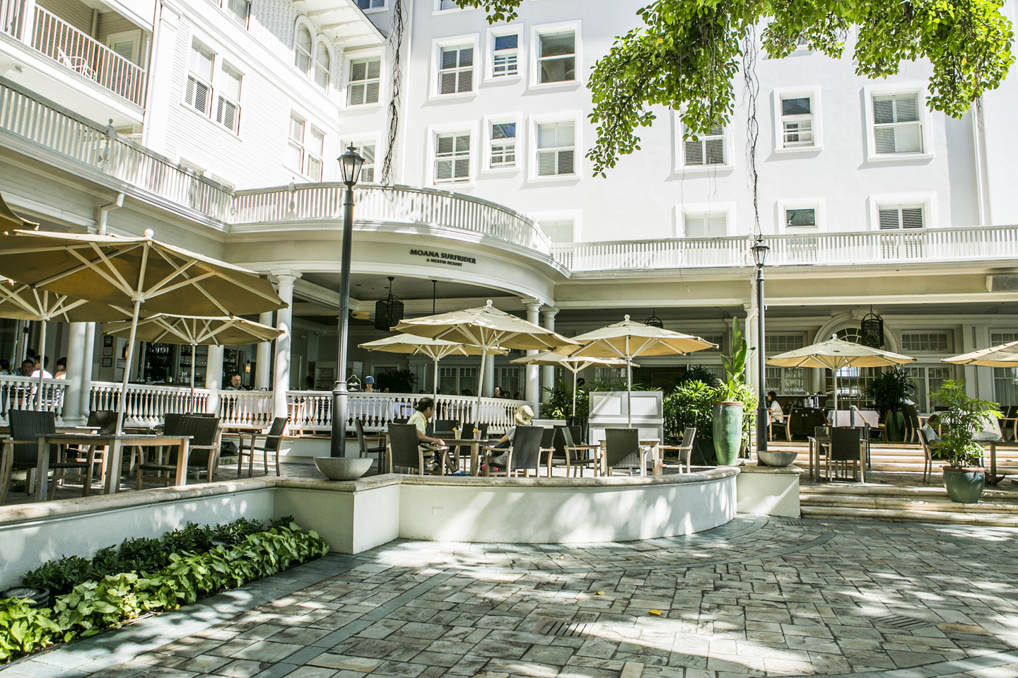 MOANA SURFRIDER WESTIN BEACH HOUSE